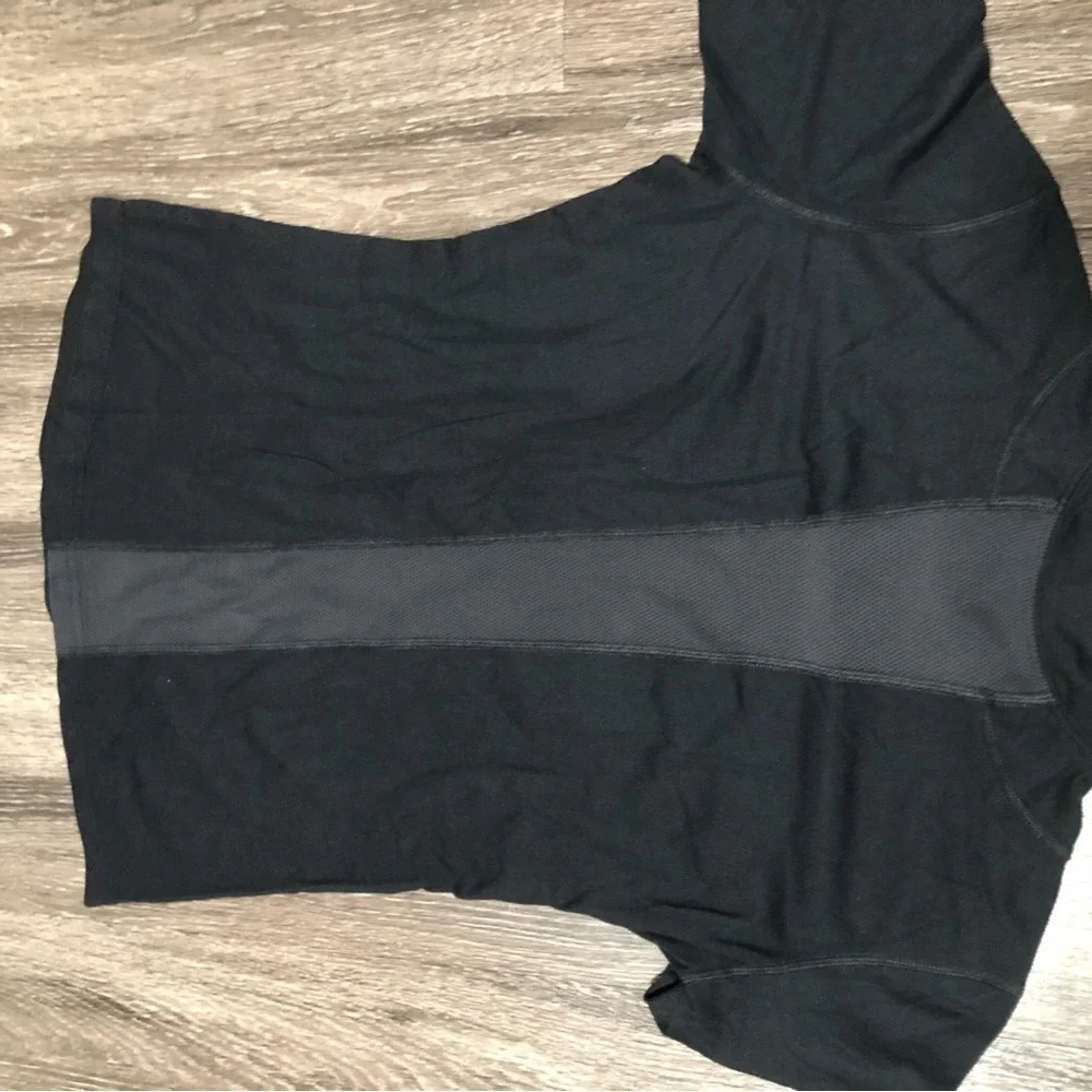 Nike Pro Black/Pink Short Sleeve T-shirt - Size S (4-6)